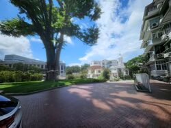 Hollywood Apartments (D9), Apartment #557285411